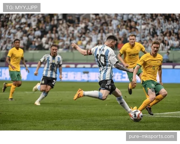 梅西上演标志性过人助球队赢下关键战，状态回升点燃球迷期待