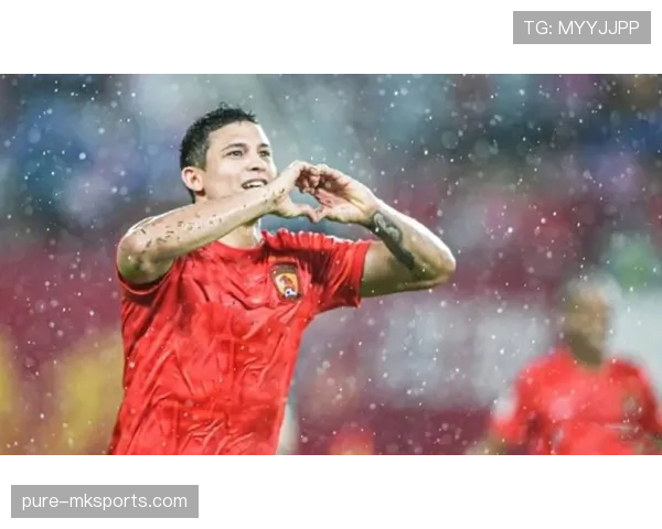 广州队锋线火力全开,状态回暖强势展现争胜实力 广州队锋线火力全开,状态回暖强势展现争胜实力