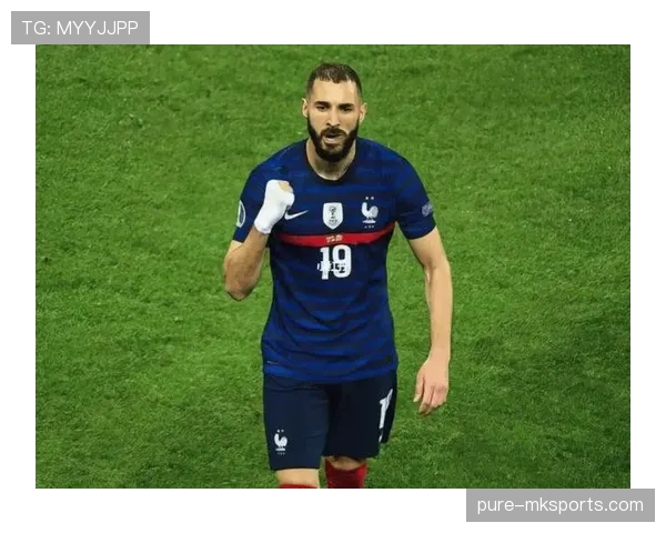 本泽马离开C罗后的进攻效率与战术角色变化解析